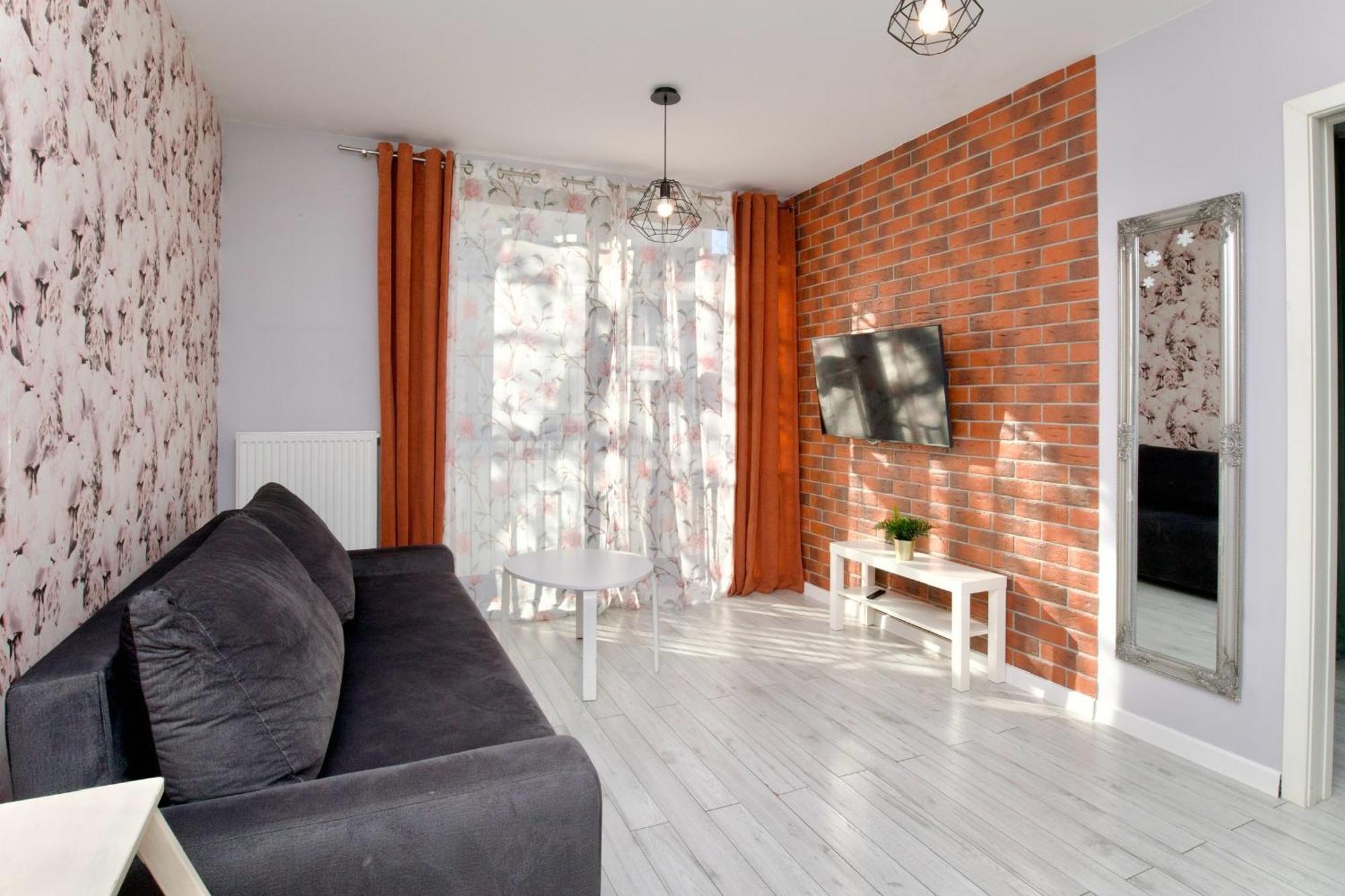 Flower Residence — Photos 1